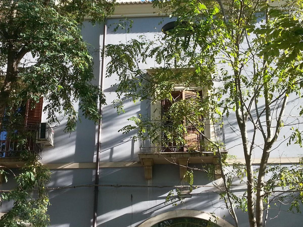 Palazzo Cosentino Bed & Breakfast Caltanissetta Dış mekan fotoğraf