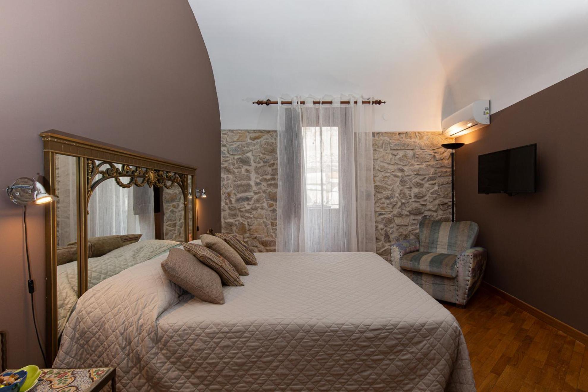 Palazzo Cosentino Bed & Breakfast Caltanissetta Dış mekan fotoğraf